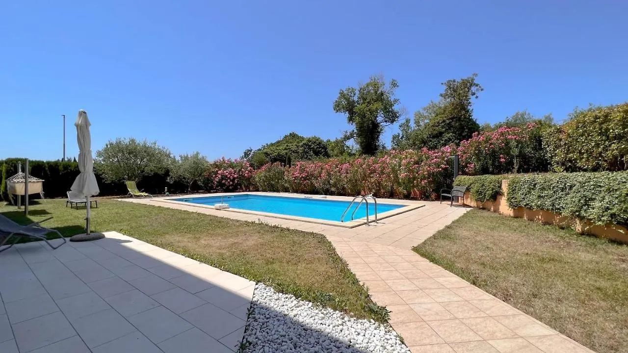 Mark Novigrad  Novigrad (Istria)