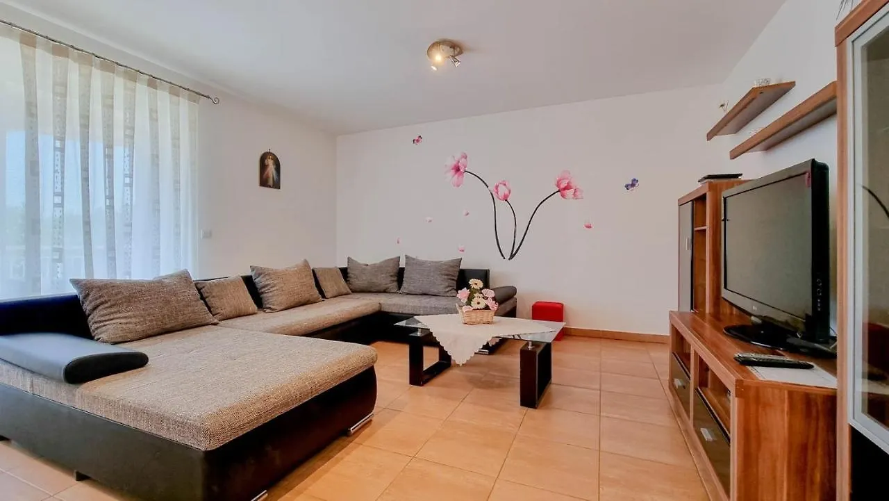 Apartment Mark Novigrad