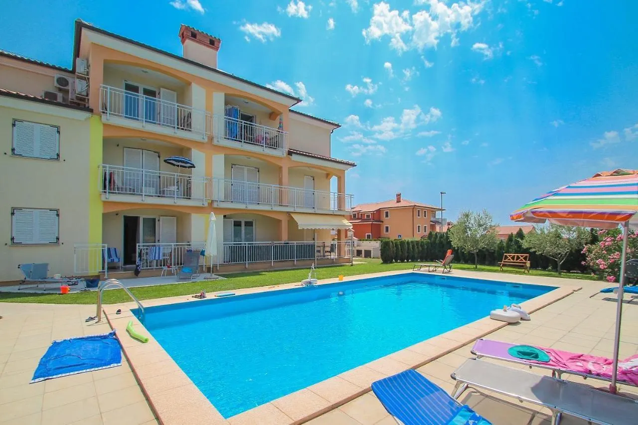 Apartment Mark Novigrad